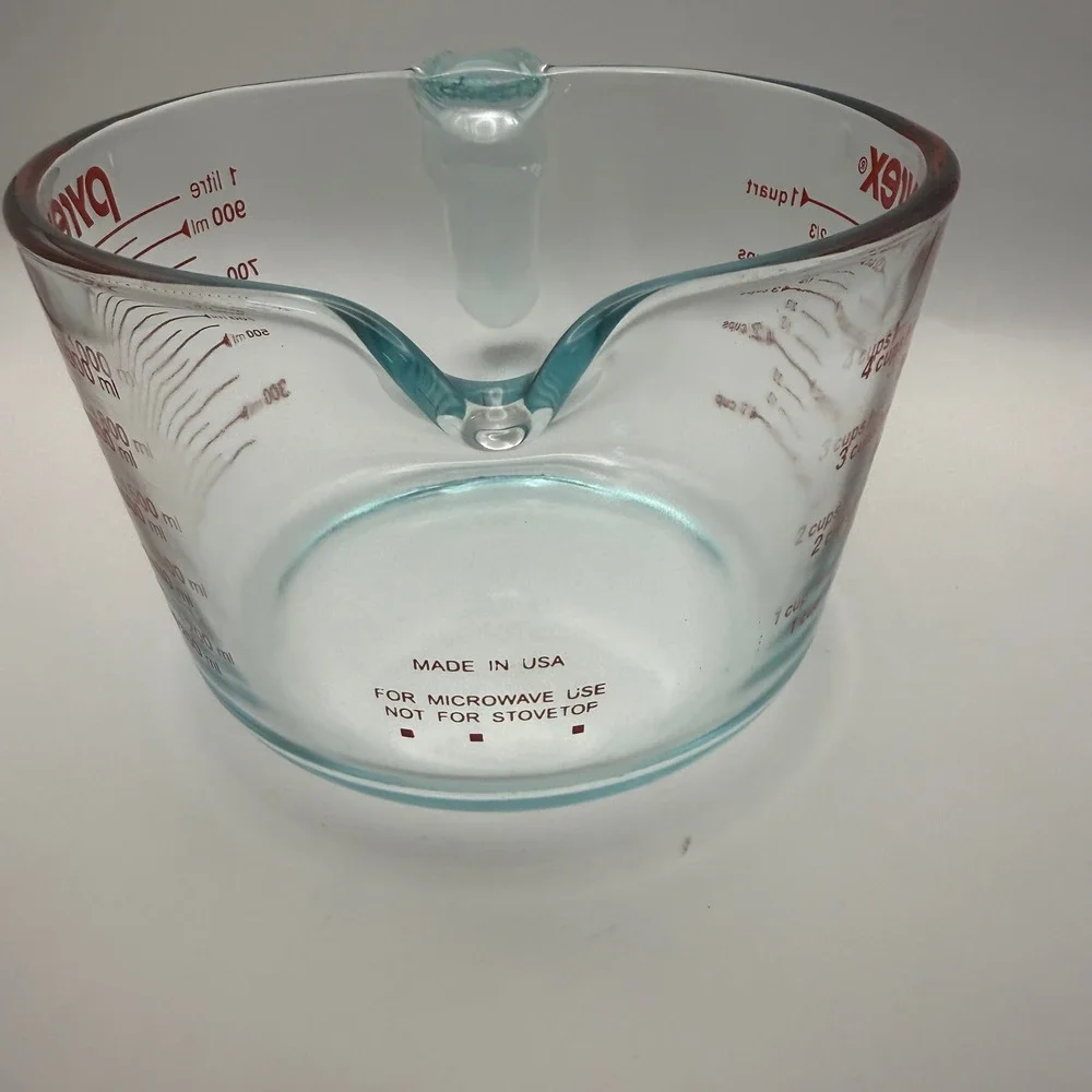 Pyrex 1 Quart 4 Cup Glass Measuring Cup Red Lettering Made in USA 32 oz 1000 ml